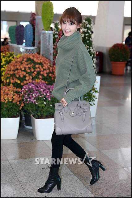 [PIC][07-11-2014]YoonA khởi hành đi Busan để tham dự sự kiện của thương hiệu "Ralph Lauren" vào trưa nay 2014110712324947188_1