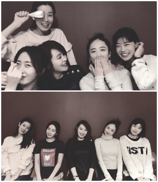 이태란 송윤아 김혜수 김민정 유선 (왼쪽부터) / 사진출처=송윤아 SNS
