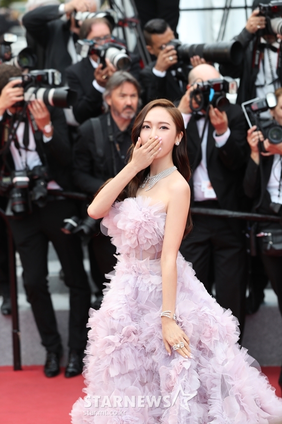 제 71회 칸국제영화제 \'한 솔로:스타워즈 스토리\'의 레드카펫에 함께 한 제시카 /사진=Zhang Zie photographer