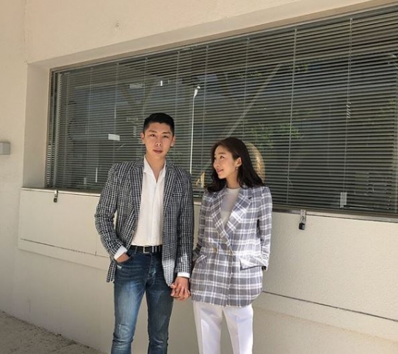 걸그룹 달샤벳 출신 가은(오른쪽)과 예비신랑 /사진=가은 인스타그램