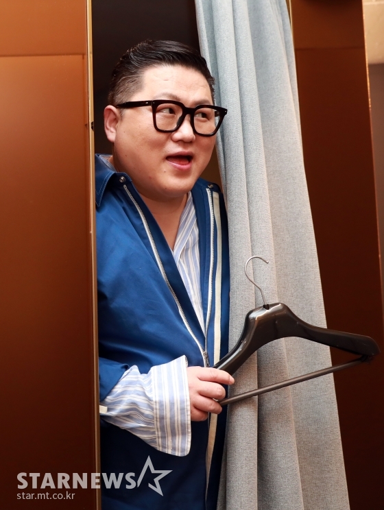 피팅 룸은 정윤기의 꿈이 만들어지는 곳. /사진=임성균 기자