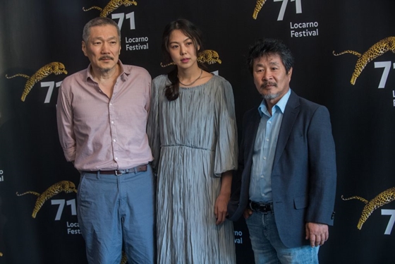 로카르노 국제영화제에 참석한 홍상수 감독, 김민희, 기주봉 / ⓒLocarno Festival/Samuel Golay