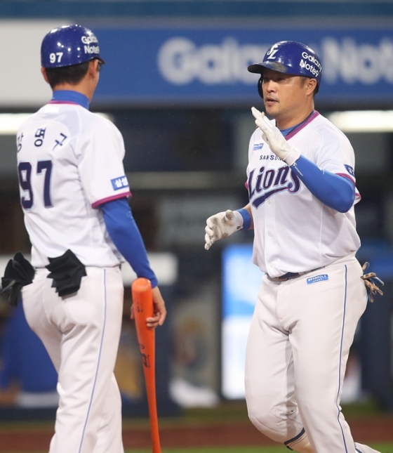 2회말 선제 결승 투런포를 터뜨린 박한이. /사진=삼성 라이온즈 제공