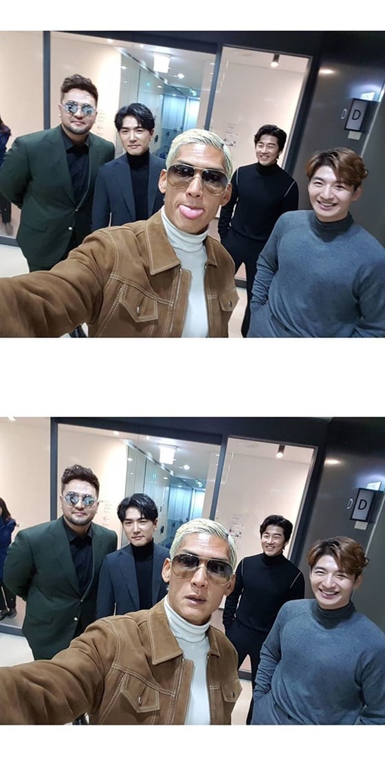 그룹 god 멤버 박준형, 김태우, 데니안, 윤계상, 손호영(앞에서 시계방향으로) /사진=박준형 인스타그램