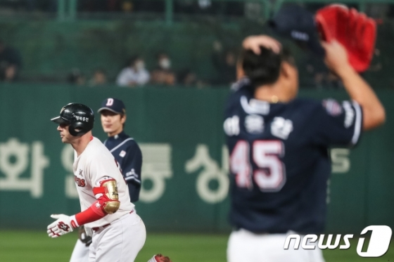 두산이 3차전 SK에 2-7로 졌다. /사진=뉴스1