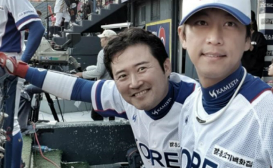 2018 한-대만 연예인 올스타 자선 야구대회에 한국 올스타로 출전한 크루세이더스 임호(왼쪽)와 인터미션 오만석./사진=한스타미디어