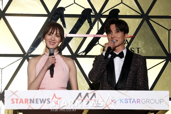 \'2018 Asia Artist Awards\'(조직위원장 박준철, 2018 아시아아티스트어워즈) MC 이성경, 이특(사진 오른쪽)/사진=스타뉴스
