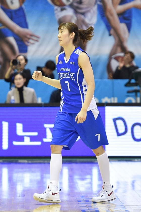 좋은 활약을 선보이며 팀 승리를 이끈 박혜진. /사진=WKBL 제공