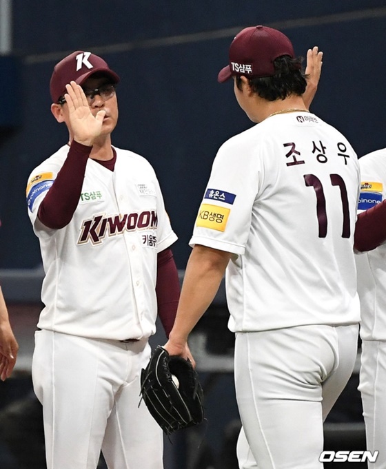 장정석 감독(왼쪽)과 조상우. /사진=OSEN