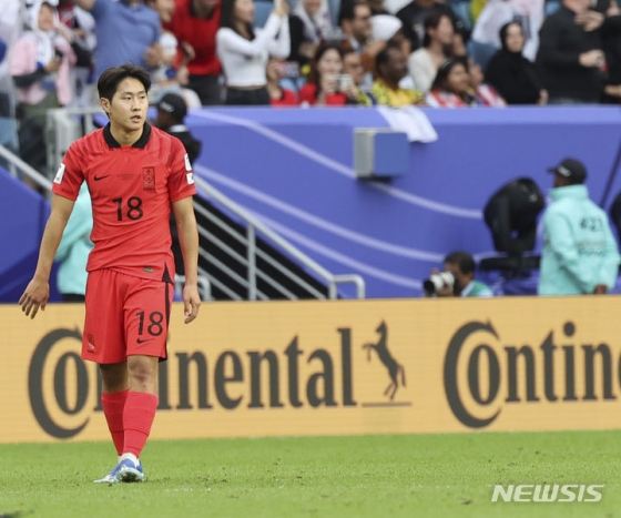 이강인은 AFC가 26일(한국시간) 선정한 2023 아시안컵 조별리그 1차전 베스트11으로 뽑혔다. 뿐만 아니라 AFP가 뽑은 아시안컵 조별리그를 빛낸 5명에도 이름을 올렸다. 조별리그에서 총 3골을 넣은 이강인은 클린스만호 핵심으로 자리 잡았다. 사진은 이강인의 모습. /사진=뉴시스