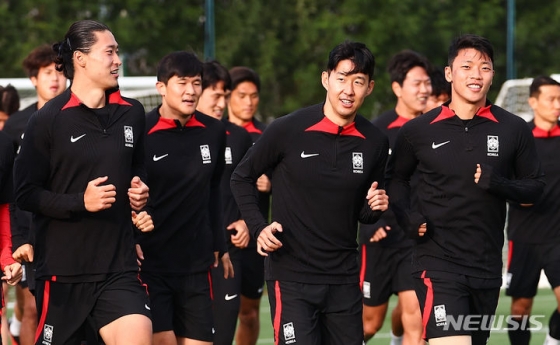 한국 축구대표팀 선수들의 훈련 모습. /사진=뉴시스