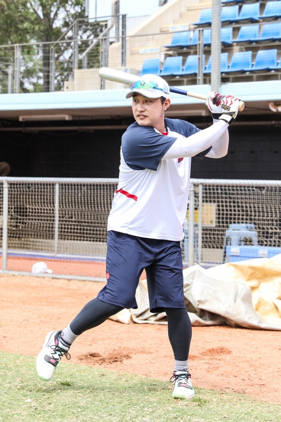 타격 훈련을 하는 김인태. /사진=두산 베어스