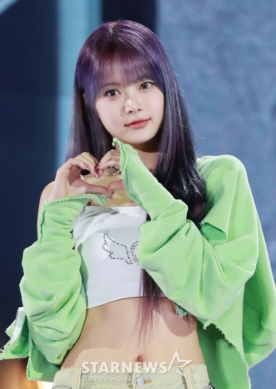 르세라핌 홍은채 '귀엽고 깜찍하게'[★포토]