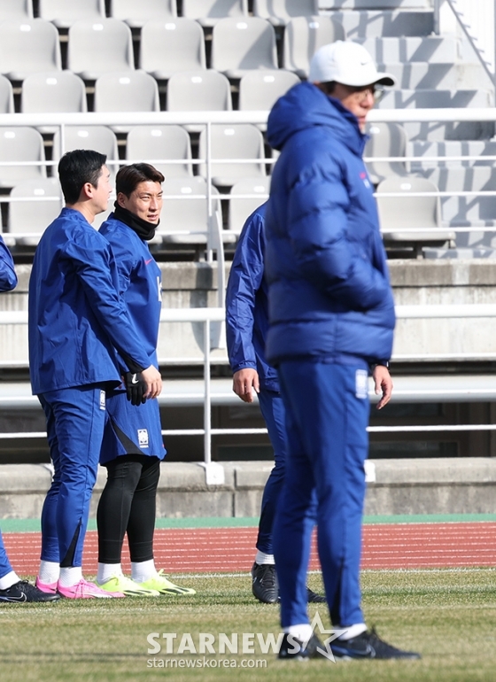 [포토] 주민규 '국대 첫 발탁, 감독님이 보고 있다'