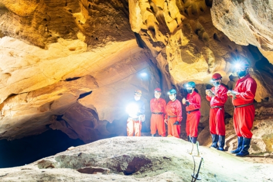 어름치마을 백룡동굴 탐험