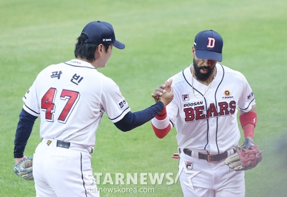 [포토] 곽빈 '고마워 라모스'