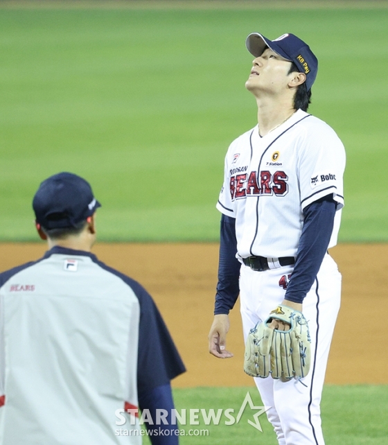 [포토] 곽빈 '완투는 아직 멀었어요'