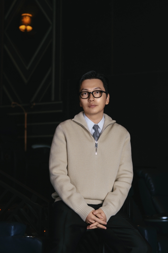 영화 '범죄도시4'의 배우 이동휘가 22일 진행된 인터뷰를 위해 포즈를 취하고 있다. /사진제공=에이비오엔터테인먼트 2024.04.22 /사진=이동훈