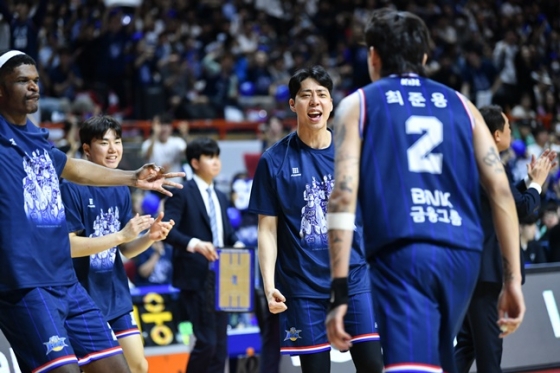 KCC 최준용이 환호하고 있다. /사진=KBL 제공 