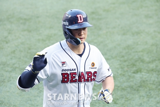 [포토] 김재환 '산뜻한 출발'