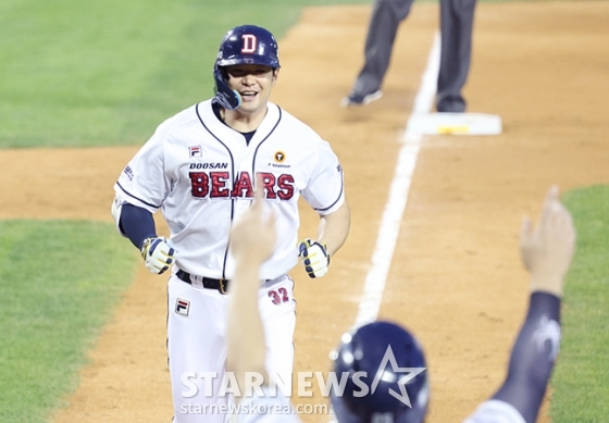 [포토] 김재환 '주먹 불끈 반달곰'