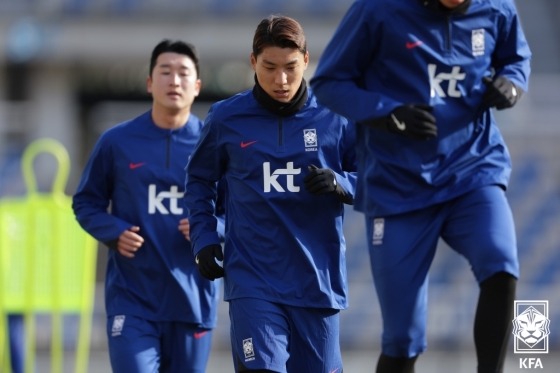 훈련 중인 주민규(가운데). /사진=대한축구협회 제공