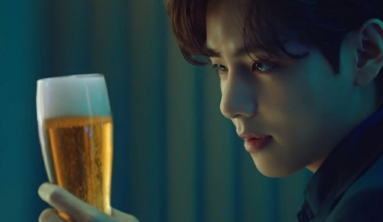 방탄소년단 뷔, '일본 맥주 광고에 나왔으면 하는 한국 남자 연예인' 1위