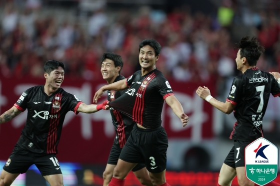 득점 후 기뻐하는 권완규(가운데). /사진=한국프로축구연맹 제공