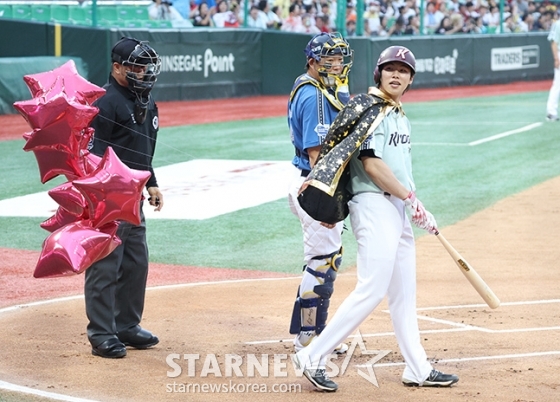 [포토] 김혜성 '보고 있나? MLB'