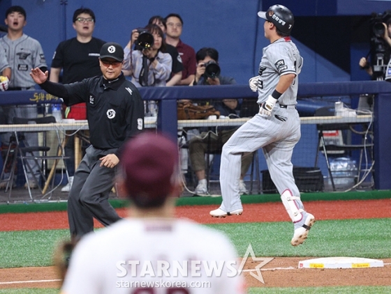 [포토] 이도윤 '그래도 다승왕 발라버렸어'