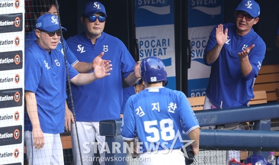 [포토] 박진만 감독 '출발 좋아'