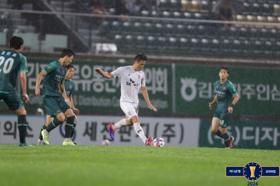 구자철(가운데). /사진=대한축구협회 제공