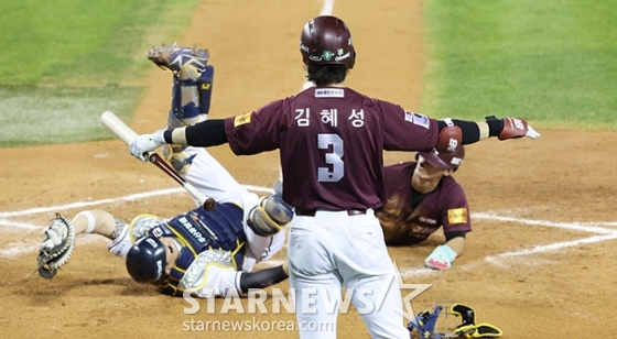 [포토] 김혜성 '비디오 판독은 무슨!'