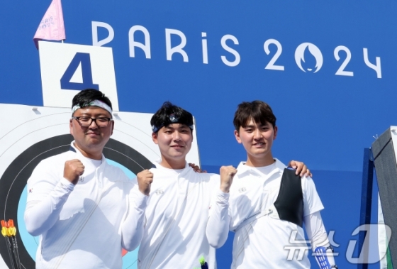 2024 파리올림픽 대한민국 양궁 대표팀. (왼쪽부터) 김우진, 이우석, 김제덕. /사진=뉴스1