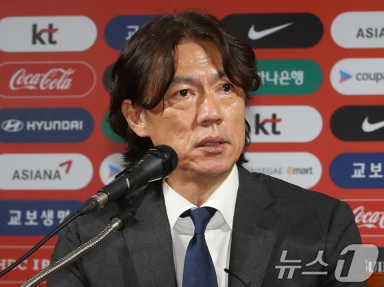 "개인적 욕심 아니다, 韓 축구 위해 도전" 홍명보 감독 확언... '주도적 축구' 약속[기자회견 전문]