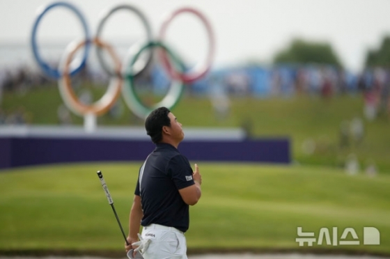 '8위 마감' 김주형의 눈물, "손흥민이 왜 우는지 알 것 같다" 새삼 느낀 태극마크의 무게감... 안병훈 24위 [파리 2024]