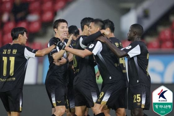 성남FC 선수단. /사진=한국프로축구연맹 제공