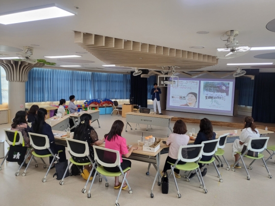 '부활' 구수환 감독 "이태석 신부의 삶, 유치원·특수학교에도 감동과 눈물 선물"