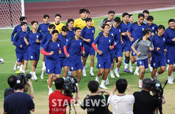 [포토] 손흥민 '캡틴의 각오'