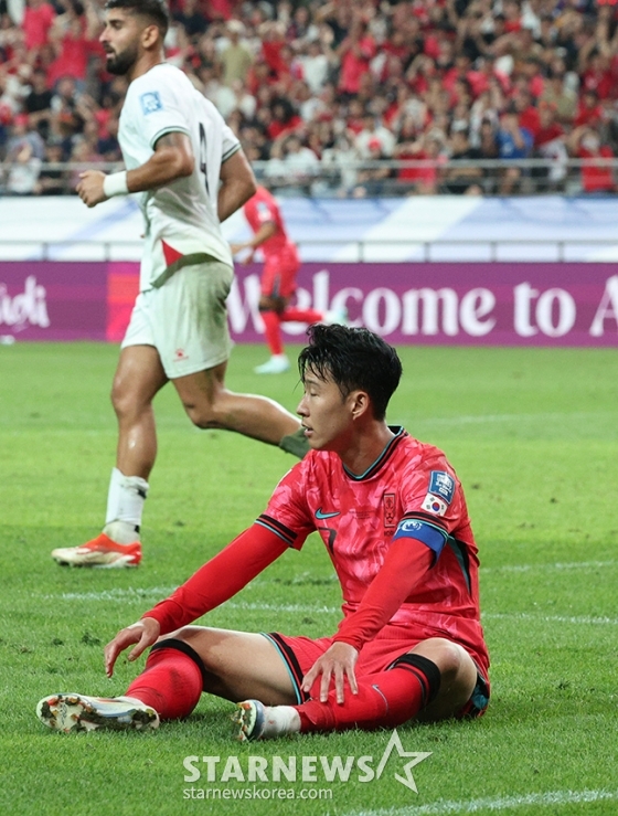 [포토] 손흥민 '골대의 불운, 어쩌란 말이냐'