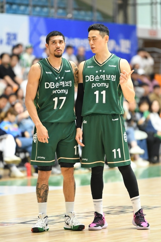 이선 알바노(왼쪽)와 이관희. /사진=KBL 제공