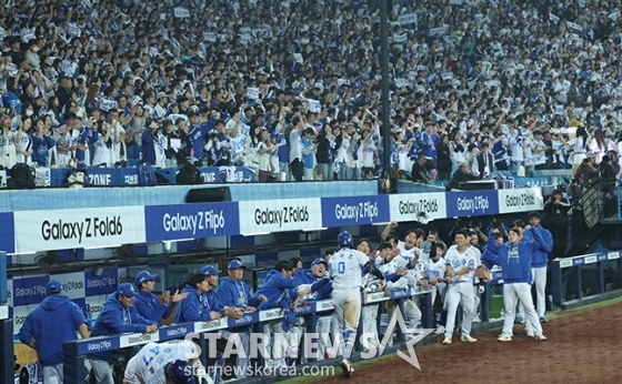 [포토] 디아즈 연타석 홈런에 대구는 가을축제