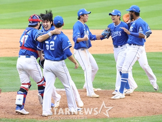 [포토] 원태인 '기뻐서 우는 게 뭔지 알겠어'