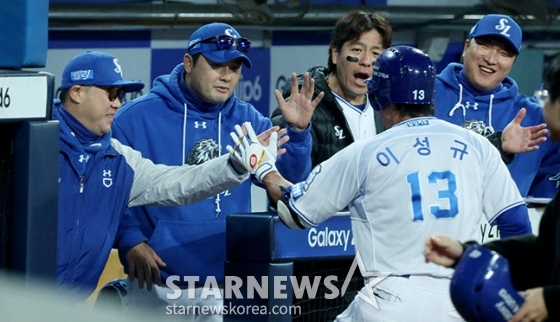 [포토] 박진만 감독 '이성규 믿었다'