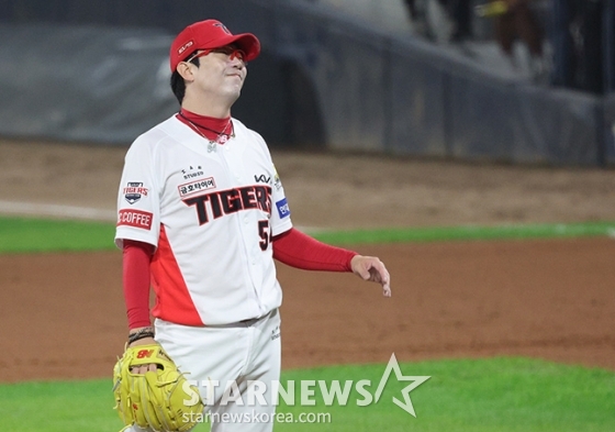 [포토] 양현종 '맞는 순간 홈런 직감'