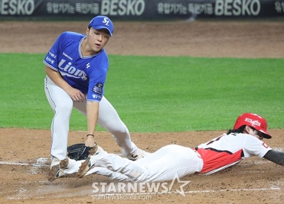 '아쉬운 패장' 박진만 감독 "선수들에 고맙다, 내년엔 가을야구 이상 갈 것" [KS 현장인터뷰]