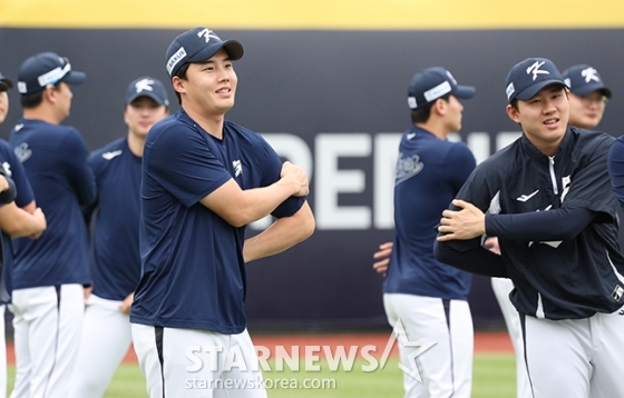 [포토] 임찬규 '어제의 패배는 잊자'