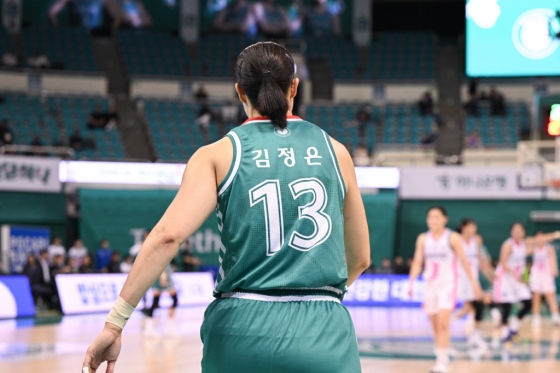 등번호 '13번' 김정은의 모습. /사진=WKBL 제공