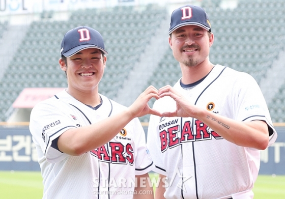 시라카와 케이쇼(왼쪽)와 조던 발라조빅. /사진=김진경 대기자