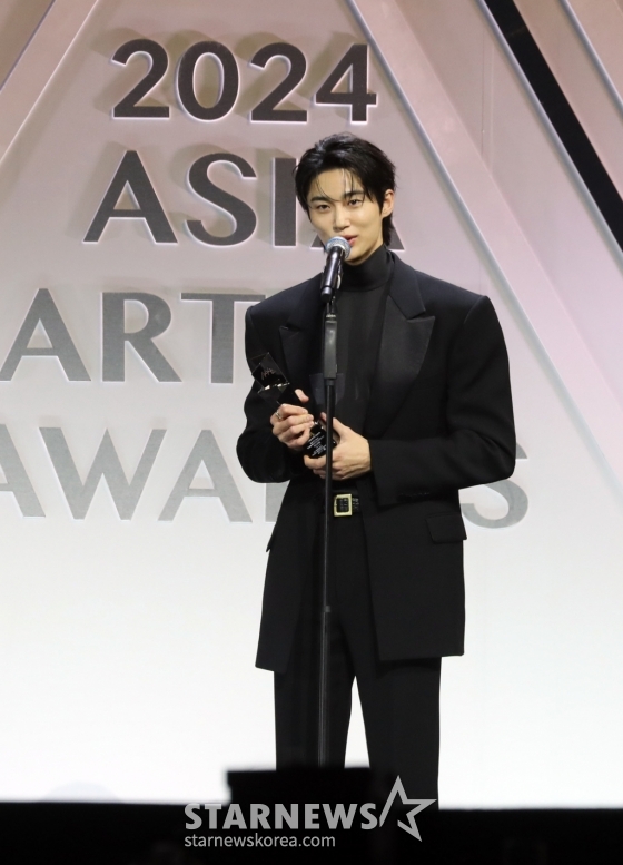 변우석 '소나기로 베스트 OST상 수상'[★포토]